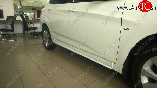 4 999 р. Пластиковые пороги АвтоКрат  Hyundai Solaris  1 седан (2014-2017) (Неокрашенные)
