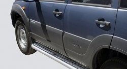 4 999 р. Широкая защита порогов из трубы диаметром 63.5 мм (рестайлинг) Металл Дизайн  Chevrolet Niva  2123 (2009-2020), Лада 2123 (Нива Шевроле) (2009-2021) (Сталь с покрытием, цвет серебристый). Увеличить фотографию 1